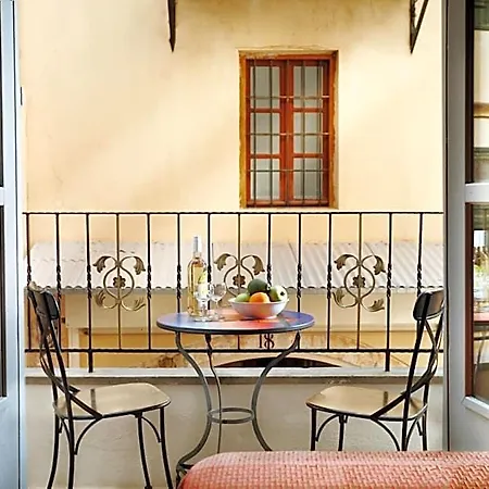 Hotel Casa Perla 3*